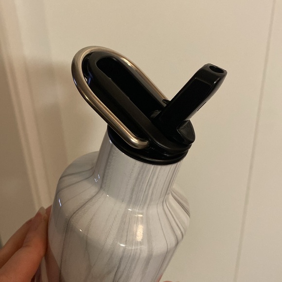 Rehydration Mini Water Bottle Brumate - Picture 2 of 4